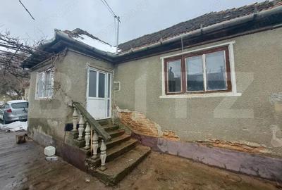 Casă cu 2 camere cu Teren 1400 Mp în Central - 2