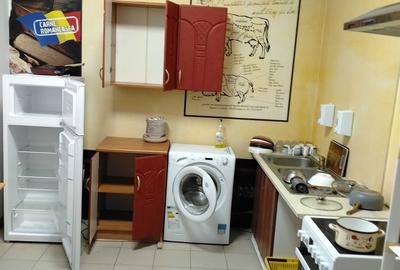 Spațiu comercial, de 125 mp, în Central - 3