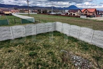 Casa la rosu de vanzare in Vulcan - Brasov - 11