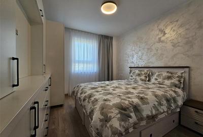 Apartament cu 3 camere decomandat, mobilat în Tractorul - 10