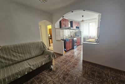 Apartament cu 3 camere decomandat în Central - 2