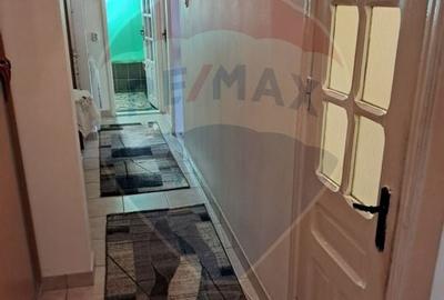 Apartament cu 3 camere de vanzare in zona Obcini - 2