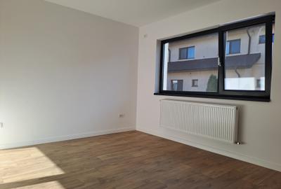 Duplex cu 5 camere cu Canalizare în Sud - 18