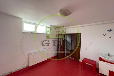 Spatiu Comercial zona centrala 38mp la demisolul unei case - 1