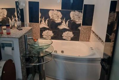 Apartament cu 3 camere decomandat în Central - 2