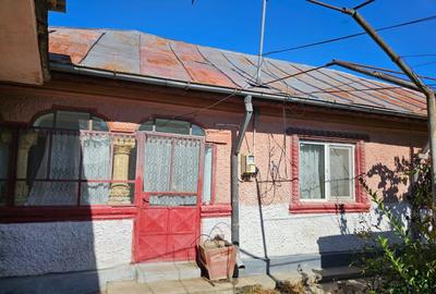 Casă cu 3 camere în Central - 1