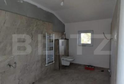 Casă cu 7 camere cu Teren 1790 Mp în Bungetu - 2