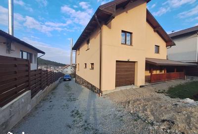 Casă cu 5 camere cu Teren 1000 Mp în Apahida
