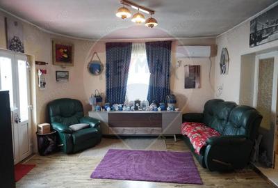 Casă cu 6 camere cu Canalizare în Crăciunești - 18