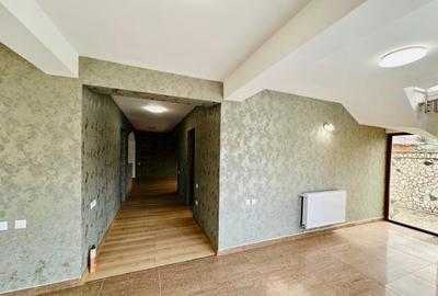 Casă cu 5 camere cu Teren 450 Mp în Central - 8