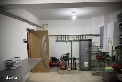 Casă cu 7 camere cu Canalizare în Brănești - 10