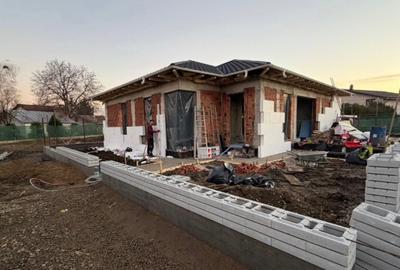 Casă cu 4 camere cu Teren 500 Mp în Păulești - 6