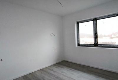Casă cu 4 camere în Corunca - 11
