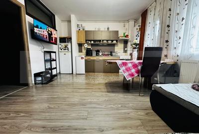 Apartament cu 3 camere, 54 mp, parter inalt, balcon, parcare, zona Metro