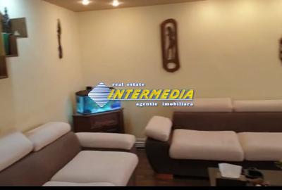 Apartament cu 4 camere decomandat, mobilat în Cetate - 3