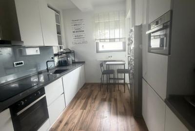 Casă individuală cu 4 camere cu Canalizare în Central - 8