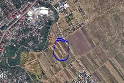 Teren de 5323 mp, în Central