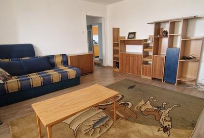 Apartament cu 3 camere semidecomandat, mobilat în Gării