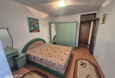 Apartament cu 3 camere în Central - 1