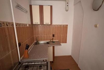 2 camere Piata Brasaai-Centrul Istoric - 8