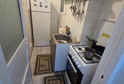 Casă cu 3 camere semidecomandat în Cernatu - 3