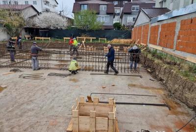 Casă cu 6 camere cu Teren 580 Mp în Roșu - 9