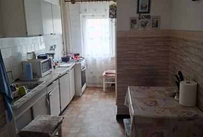 Apartament cu 4 camere decomandat în Florești - 4