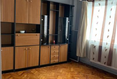 Apartament cu 3 camere decomandat în Romanești - 4
