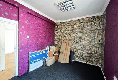 CASA CU 8 CAMERE || PARTIAL INCHIRIATA || EXPOZITIEI - DOMENII - 11
