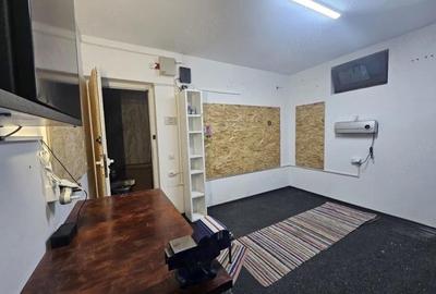 Spațiu comercial, de 12 mp, în Central - 14