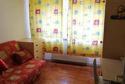 Apartament cu 4 camere decomandat în 22 Decembrie - 7