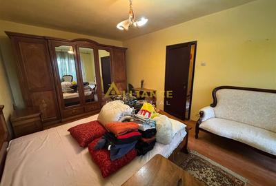 Apartament cu 3 camere decomandat în Tineretului - 2