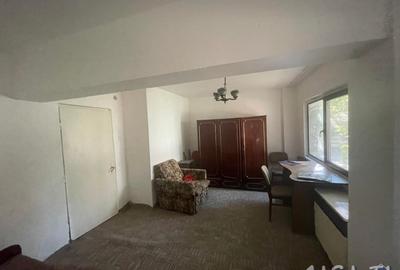 Garsonieră decomandată, mobilată în 1 Mai - 2