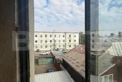 Apartament cu 4 camere semidecomandat în Central - 12