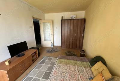 Vand gars.conf I, in Micalca zona 300 pe Faleza Muresului, et.3 din 4,st.37 mp. - 2