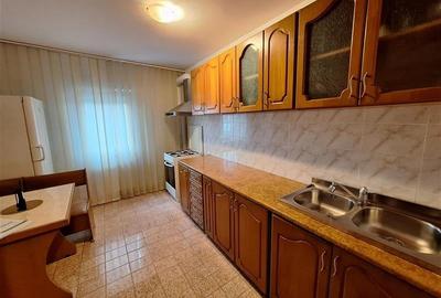 Apartament cu 3 camere decomandat în Mioriței - 3