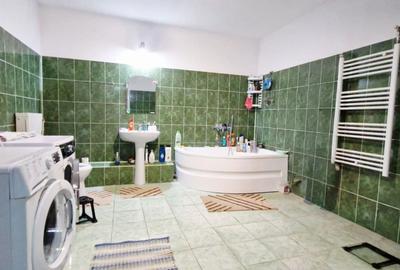 Casă individuală cu 4 camere cu Canalizare în Central - 11