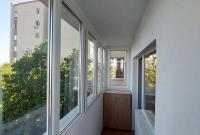 Apartament cu 2 camere semidecomandat în Berceni - 1