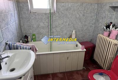 Casă individuală cu 5 camere cu Canalizare în Central - 11