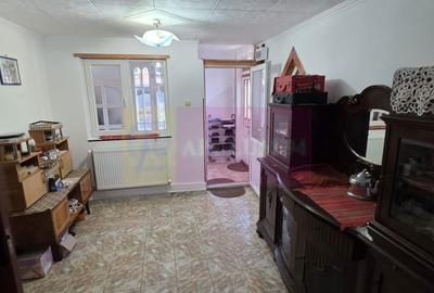 Casă cu 5 camere cu Teren 647 Mp în Telega - 14