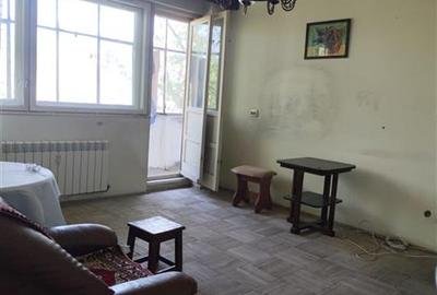 Apartament cu 3 camere semidecomandat în Sud - 1