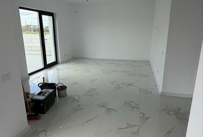 Casă cu 4 camere în Olteni - 3