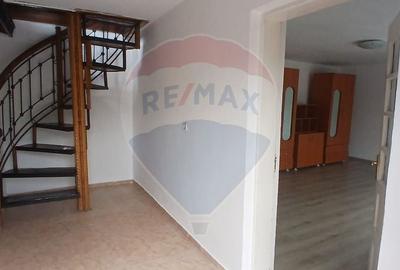 Casa individuala cu 8 camere de vanzare in Targoviste Preot Goglea - 4