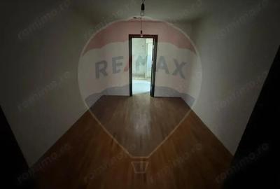 Vila de vanzare in zona Central Campulung-Muscel - 12