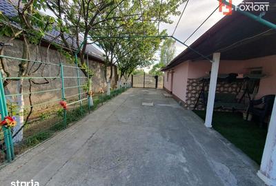 Casă cu 5 camere cu Teren 1439 Mp în Giulvăz - 3