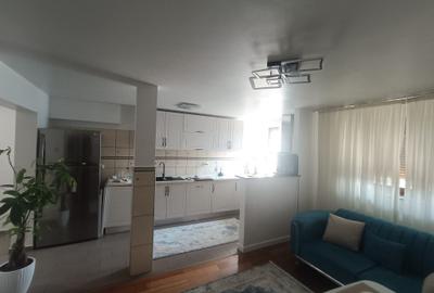 Ap 3 camere Favorit, bloc tip Z, Renovat  / Mobilat - 11