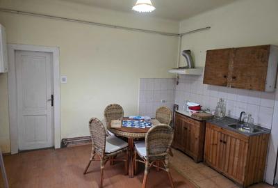 Casă cu 2 camere în Central - 2