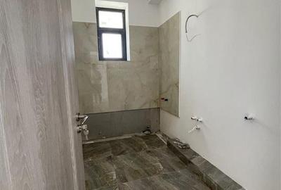 Casă individuală cu 3 camere cu Canalizare în Central - 2