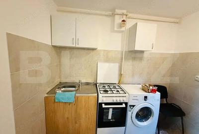 Camera de camin renovata complet cu baie proprie, bucatarie si centrala ! - 2