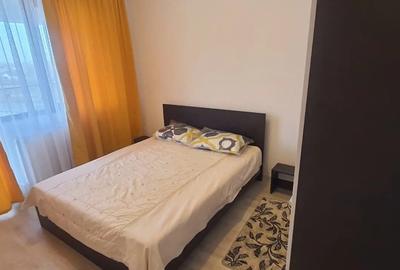 Inchiriez apartament 2 camere, decomandat - 1